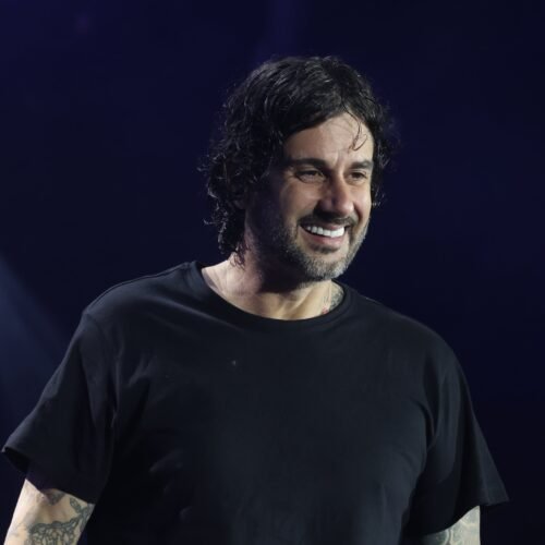 Melendi recuerda el incidente que protagonizó en un avión y que casi acaba con su carrera: “El mundo se me frenó en seco”