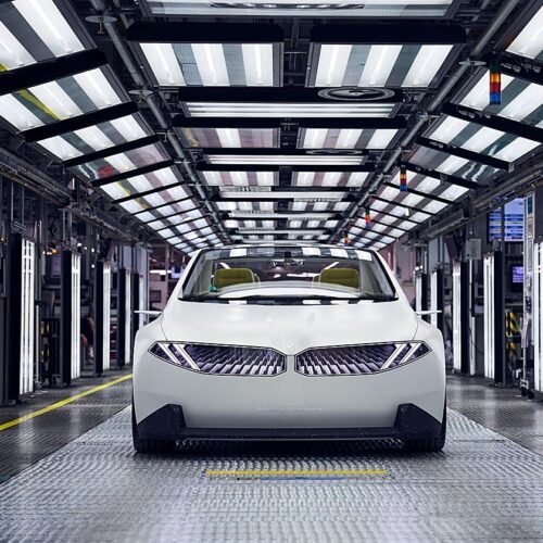 BMW se suma a la crisis de la automoción alemana y prepara un ajuste de 8.000 empleos