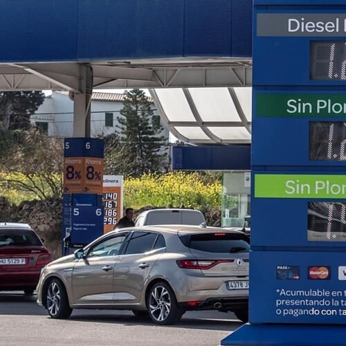El coste de mantener un coche supera los 200 euros mensuales