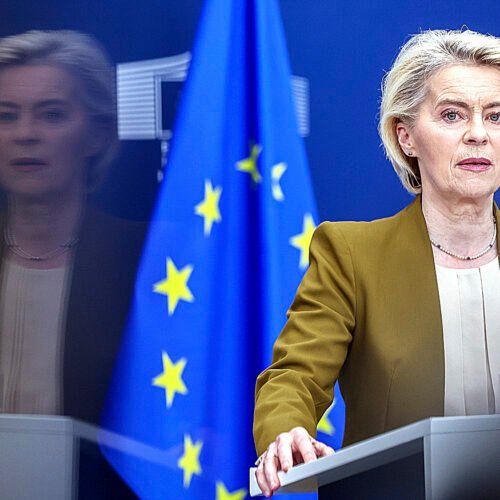 Queremos eurobonos y euro digital, ya
