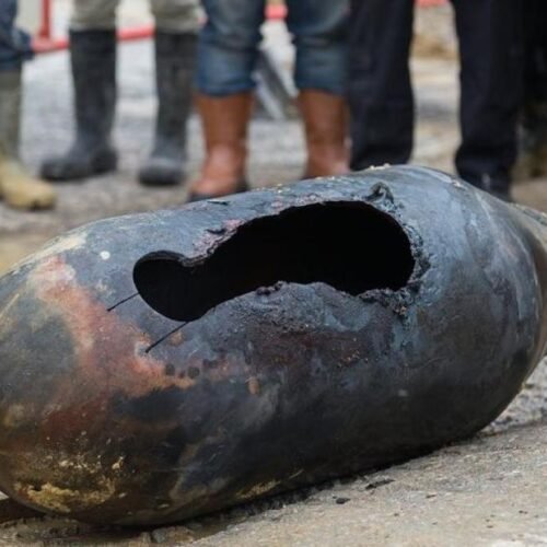 Tres heridos por la explosión de un obús de la Segunda Guerra Mundial