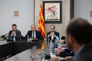 Más de 740 municipios catalanes se suman al canal directo con operadoras de telefonía