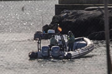 La Guardia Civil intercepta en Ceuta una embarcación con siete inmigrantes que se dirigía a la Península