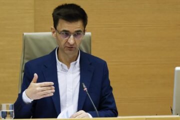 José Pablo López responde a los insultos recibidos por la cobertura “inclusiva” del eclipse en RTVE: “El odio en las redes a veces tapa el sol”