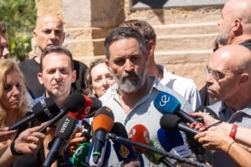 Abascal culpa a Sánchez y Marruecos de la “invasión” de Ceuta: “Es un acto de guerra”