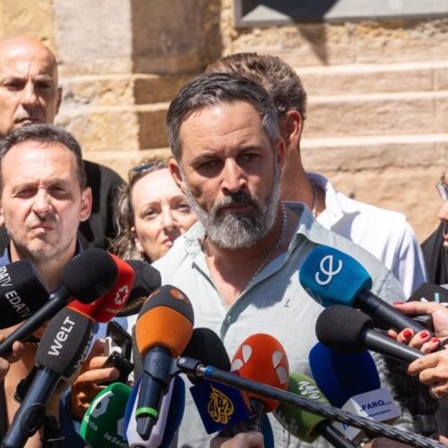 Abascal culpa a Sánchez y Marruecos de la “invasión” de Ceuta: “Es un acto de guerra”
