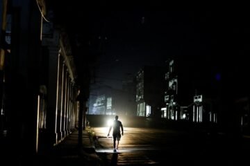Cuba se queda a oscuras tras un nuevo colapso de su red eléctrica