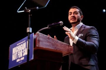 El socialista El Sayed vence al establishment demócrata en las primarias para el Senado en Michigan