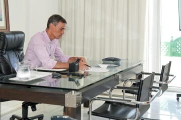 El trampantojo de la foto de Pedro Sánchez sin piernas en La Mareta