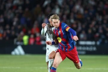 De Jong: “Es falso que tenga una mala relación con Hansi Flick”