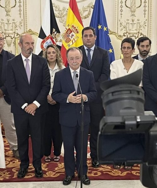 El presidente de Ceuta urge a cambios legales para suspender el asilo en casos de “invasión”