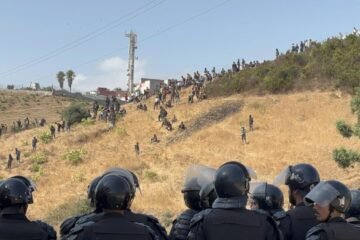 Última hora de la entrada de migrantes a Ceuta, en directo: Marruecos frustra un nuevo intento de cientos de migrantes de llegar a Ceuta