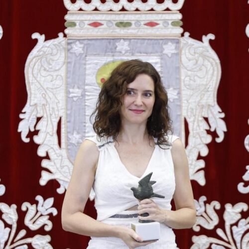 Ayuso carga de nuevo contra la gestión del Gobierno en Ceuta: “Han dejado que seamos invadidos”