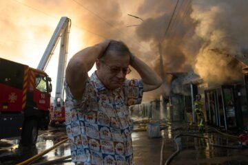Al menos siete muertos en ataque masivo con drones y misiles contra Rusia