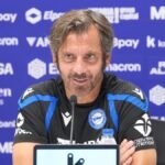 Quique Sánchez Flores vuelve a sufrir un ataque de risa y el vídeo se hace viral