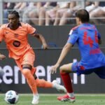 Así transcurrió la conversación Flick-Balde: el jugador decide quedarse y el Barça eleva a Espart