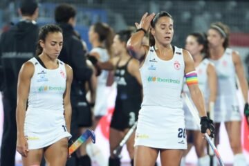 España cae ante Argentina (3-0) en su duelo mundialista y se complica el pase a semifinales