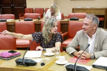 Sumar defiende el traslado de menores y solicitantes de asilo a la Península desde Ceuta