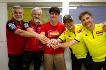 Fermín Aldeguer ficha por el VR46, el equipo de Valentino Rossi, y la parrilla del 2027 va tomando forma