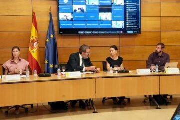 El Gobierno plantea a las comunidades enviar 500 niñas de Ceuta a la Península a cargo de oenegés