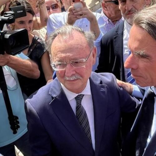 Aznar reclama un cambio en la dirección del país para que sea capaz de “defender su soberanía”