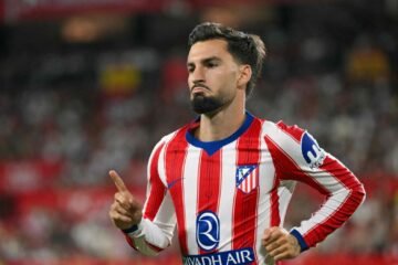 Baena lidera a un Atlético sin Julián Álvarez que tumba al Sevilla en el Sánchez-Pizjuán