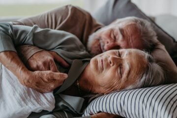 Dime cómo es tu siesta y te diré cómo estás de salud: lo que algunas cabezadas revelan sobre el envejecimiento