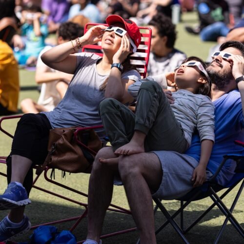 Las campanadas del eclipse: el ritual que hay que seguir durante el minuto aproximado que dura la totalidad