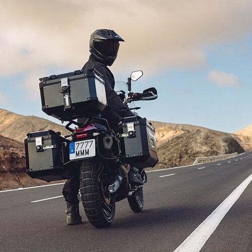 Equipar la moto para viajar: soluciones para llevarlo todo