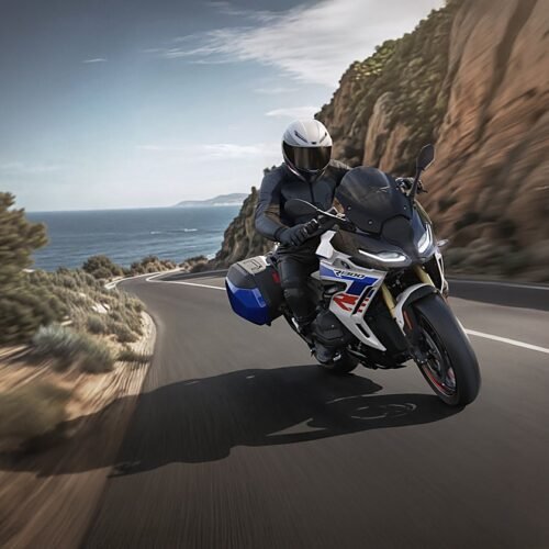 Probamos la nueva BMW R 1300 RS, la decana sport tourer que madura hacia la deportividad