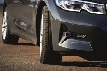 Cómo afectan las altas temperaturas del verano a los neumáticos de tu coche o moto