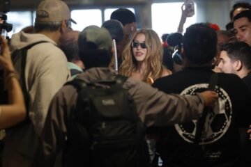 Shakira llega a Madrid para su maratón de 12 conciertos: «Somos una sola nación latina»