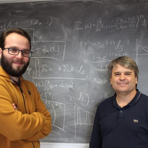 Un año de trabajo de dos matemáticos españoles frente a 88 horas y 15 millones de OpenAI: “Sin nuestra idea, la IA no lo habría resuelto”
