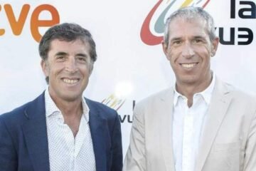Carlos de Andrés, voz del ciclismo en RTVE, anticipa su jubilación para 2027: “El año que viene haré 40 Vueltas a España”