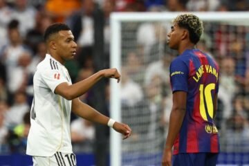 Telefónica acuerda con DAZN la emisión de LaLiga durante cinco temporadas por 1.650 millones