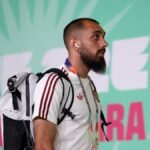Borja Iglesias estalla por los insultos homófobos de un periodista contra Bellerín: “¡Qué vergüenza!”