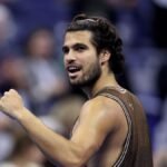 Alcaraz consolida su regreso tras una remontada para meterse en tercera ronda del US Open