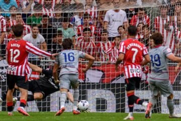 Julián Álvarez regresa y es el mejor del Atlético en la severa derrota en San Mamés