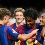 El Barça de Lamine arrolla al Valencia en un ensordecedor Mestalla que llega a su límite