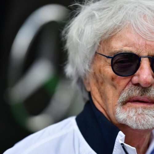 Bernie Ecclestone, retenido en un aeropuerto portugués por llevar una escopeta