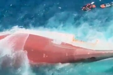 Indonesia localiza semihundido al barco naufragado que deja seis muertos y 129 desaparecidos