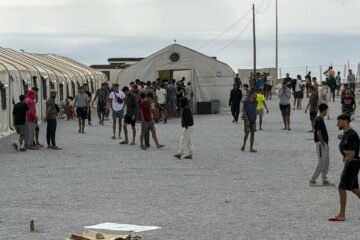 La Audiencia Nacional ordena a Tranportes paralizar el campamento para migrantes en Ceuta