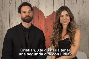 Lidia Santos se sienta por primera vez al otro lado de la barra de ‘First Dates’ para vivir una cita de lo más especial