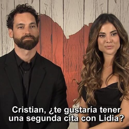 Lidia Santos se sienta por primera vez al otro lado de la barra de ‘First Dates’ para vivir una cita de lo más especial