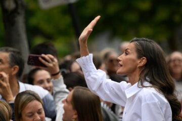 La reina Letizia vuelve al colegio de su infancia en Oviedo para inaugurar el curso escolar