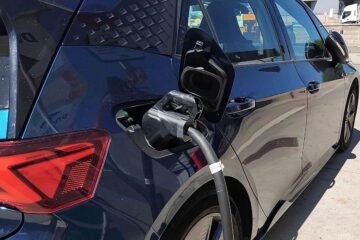 El mercado de vehículos electrificados crece en agosto el 28% y roza las 210.000 unidades