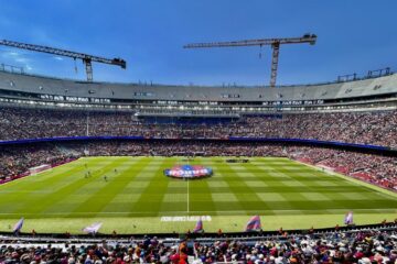 La huelga de trabajadores del Barça sigue adelante y amenaza al clásico