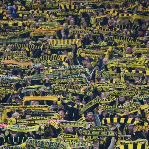 El Borussia Dortmund premiará a los aficionados que no miren el móvil durante los partidos